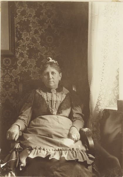 Fru Meyer, Friheden