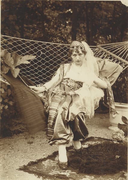 Harriet Meyer, Friheden
